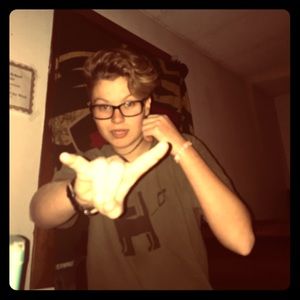 Meet your Posher, Maxwell